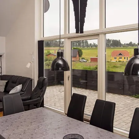 Sprawling Holiday Home In Hanstholm With Whirlpool * Vigsø