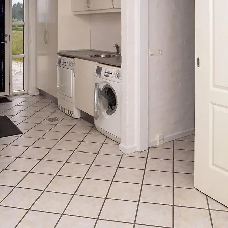 Sprawling Holiday Home In Hanstholm With Whirlpool * Vigsø