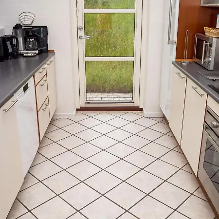 Sprawling Holiday Home In Hanstholm With Whirlpool * Vigsø