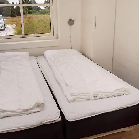 Sprawling Holiday Home In Hanstholm With Whirlpool Feriehus *